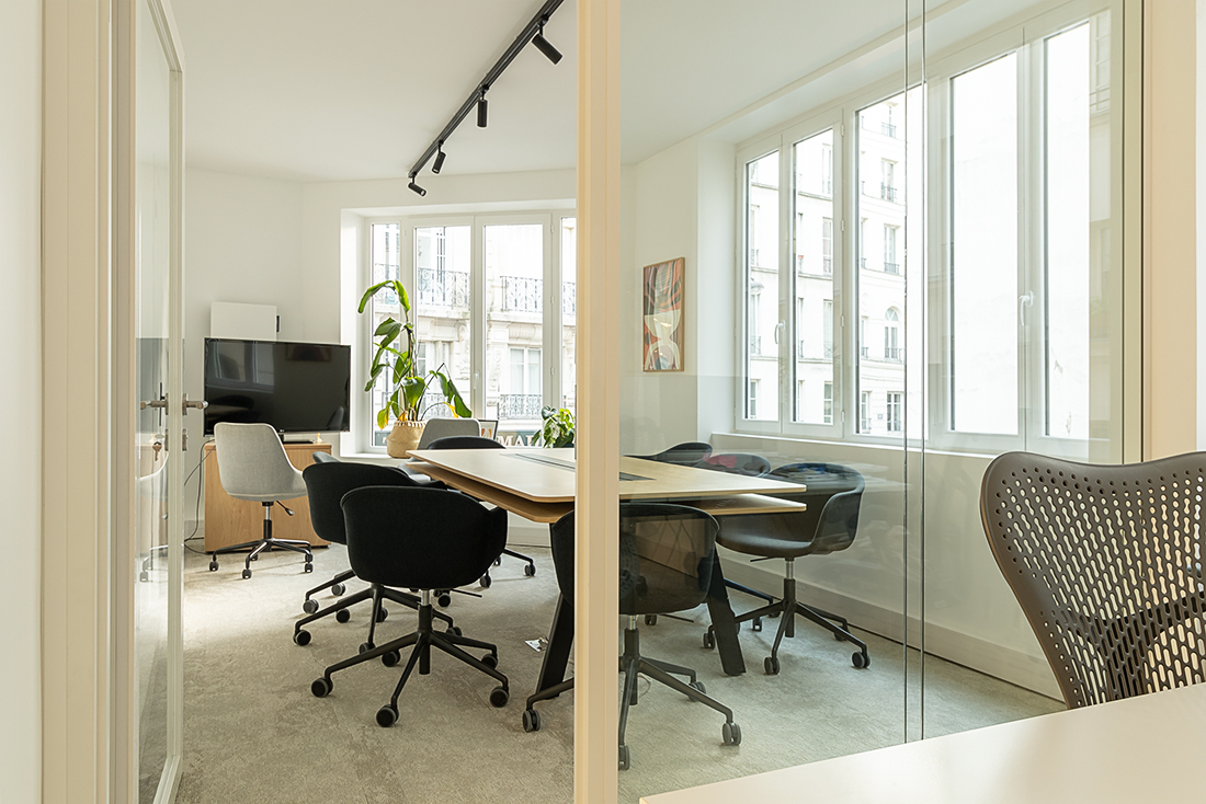 bureau-93-rue-montmartre-reflex-2