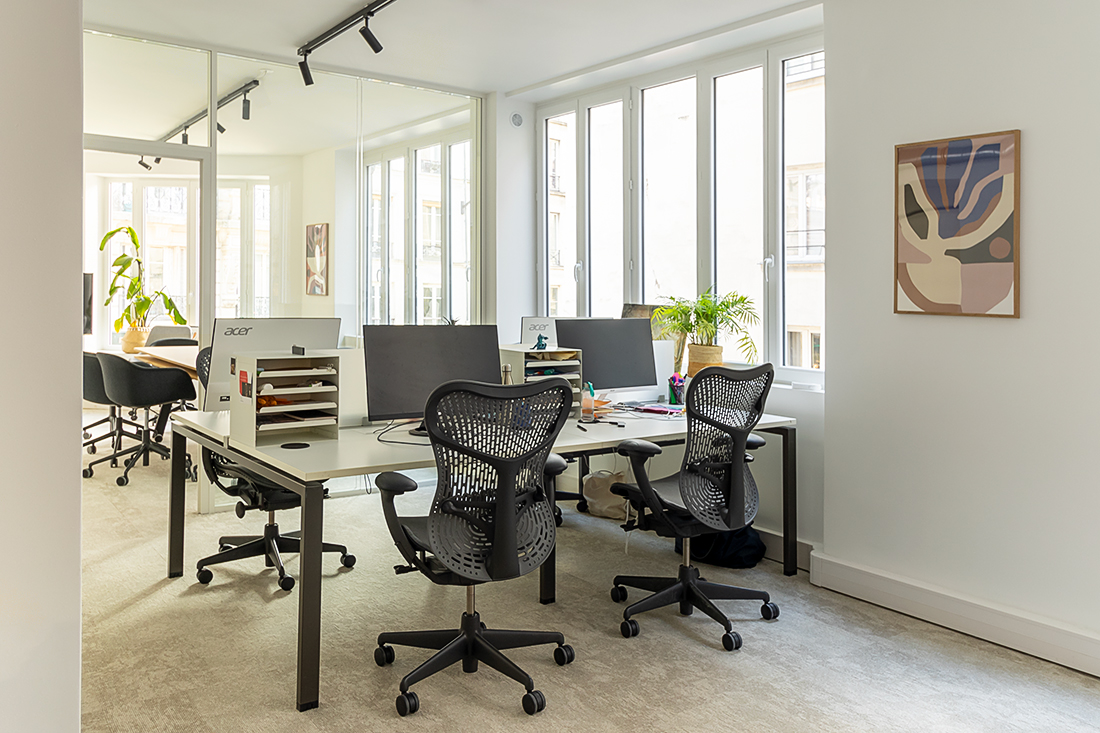 bureau-93-rue-montmartre-reflex-2