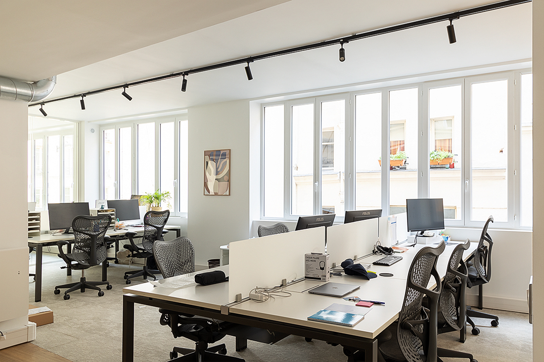 bureau-93-rue-montmartre-reflex-2